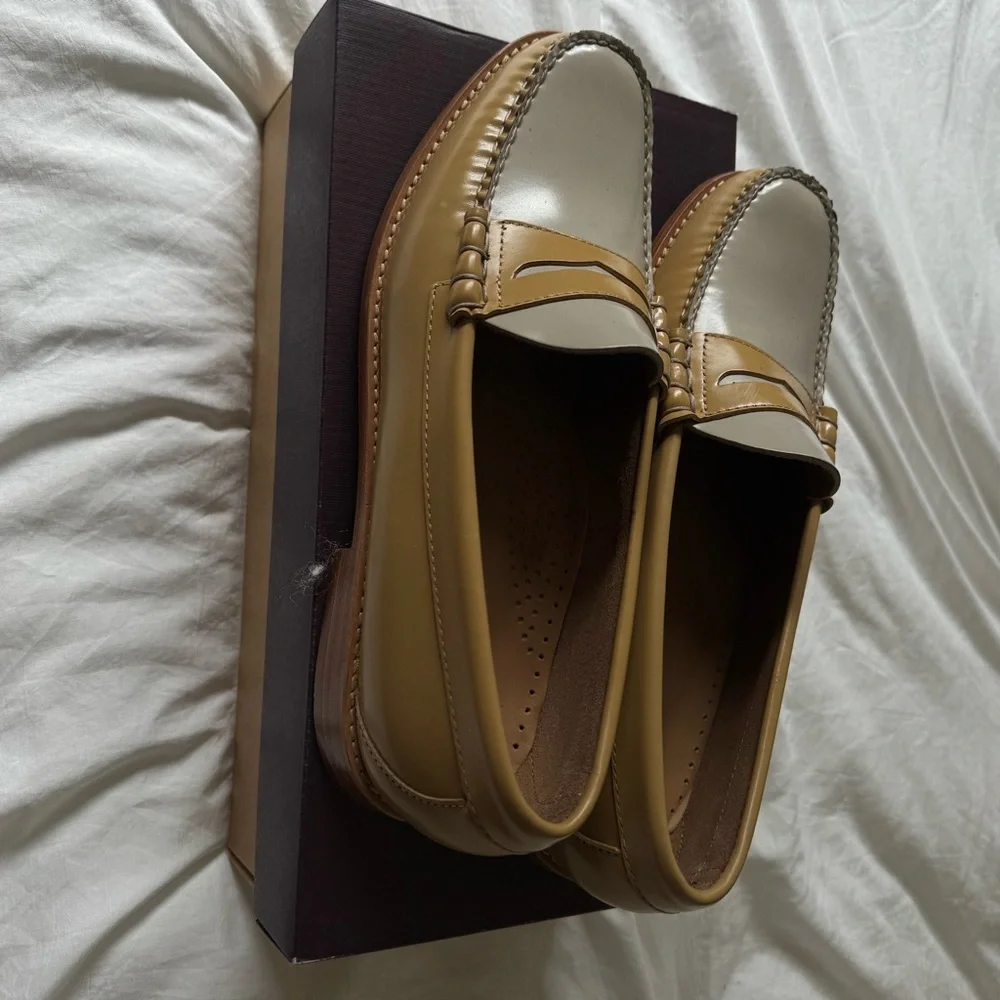 Men's Two-Tone Cream and Tan Leather Loafers - Picture 3 of 3